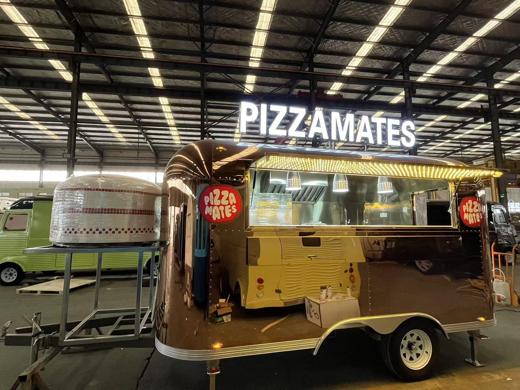 Golden Color 4M Airstream Pizza Trailer